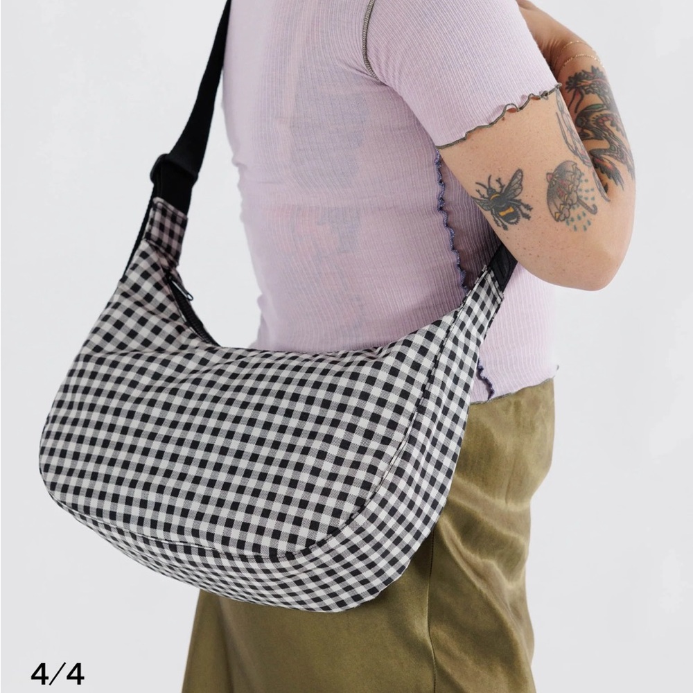 BAGGU Medium Nylon Crescent Bag in Black & White Gingham
